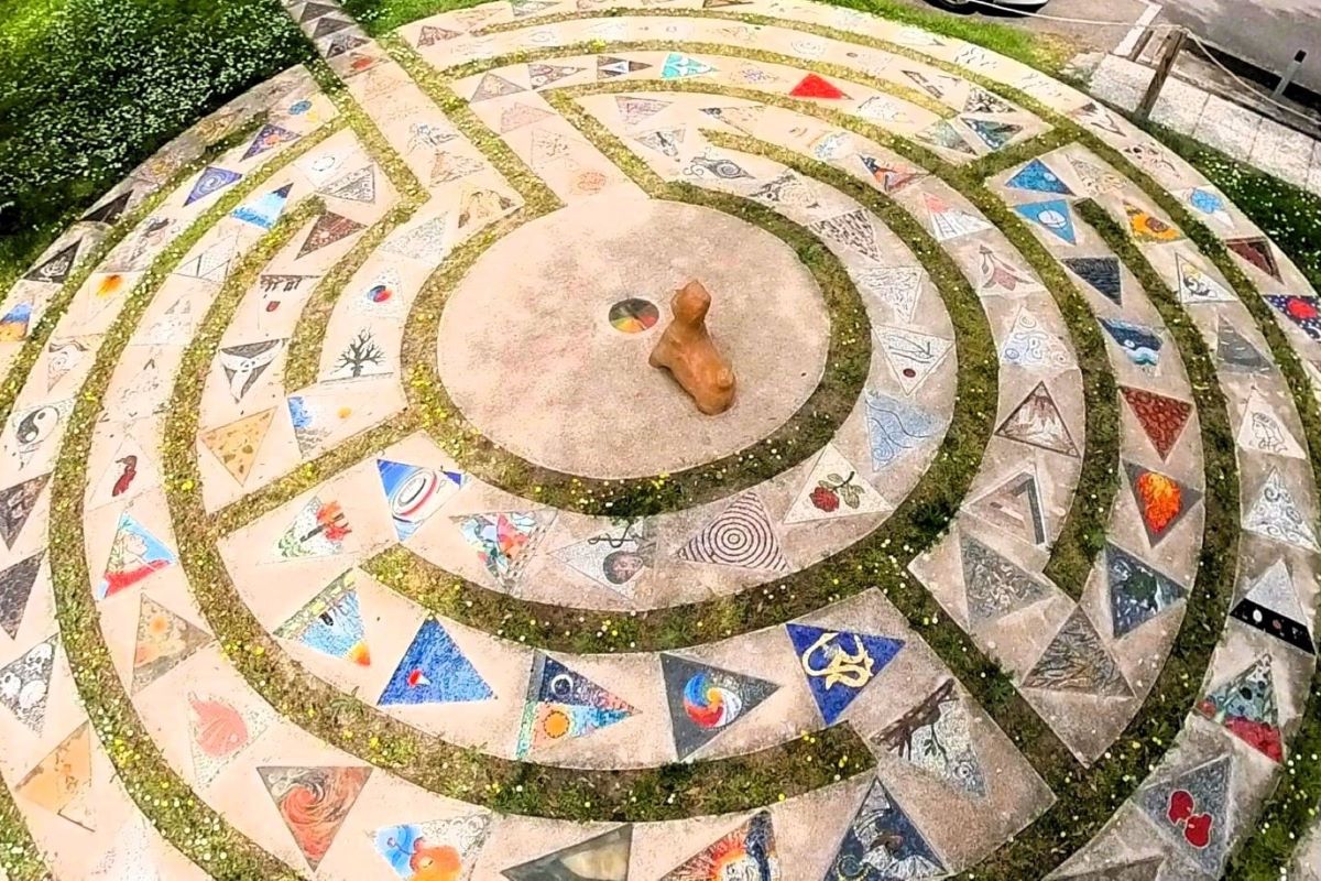 Il mosaico del Giardino del Labirinto, Dante Eco Green.
